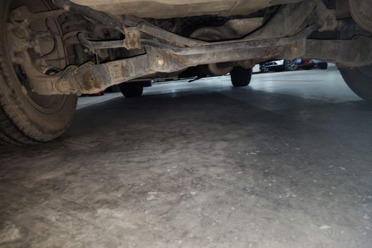 Used Haval M6 2019 1.5T Manual Two-Wheel Drive Urban Version China VI Standard Chassis Rear