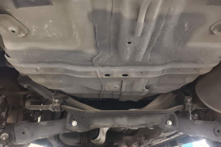 Used Haval M6 2019 1.5T DCT Two-Wheel Drive Elite Version China VI Standard Chassis Rear