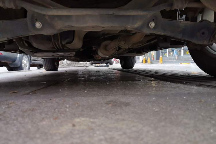 Used Haval M6 2019 1.5T Manual Two-Wheel Drive Urban Version China VI Standard Chassis Rear