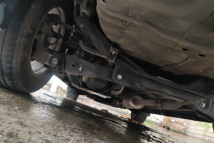 Used Haval M6 2019 1.5T DCT Two-Wheel Drive Elite Version China VI Standard Chassis Rear