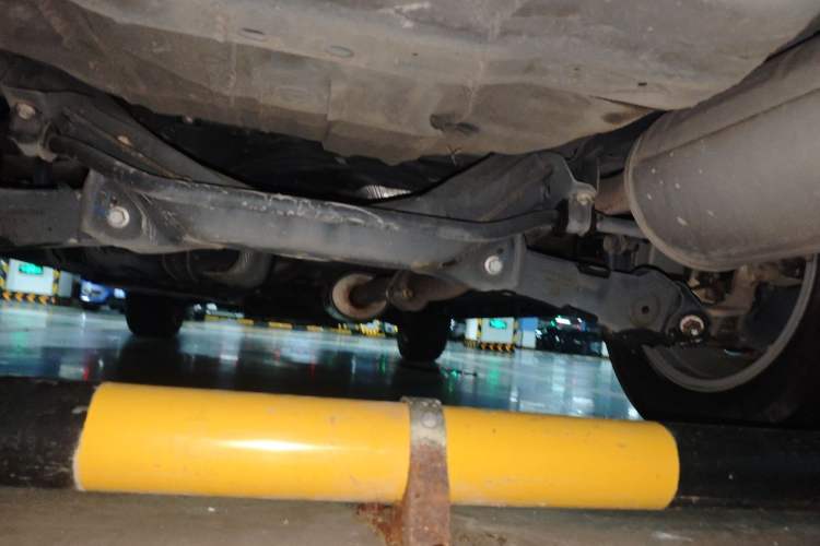Used Haval M6 2019 1.5T DCT Two-Wheel Drive Value Edition China VI Standard Chassis Rear