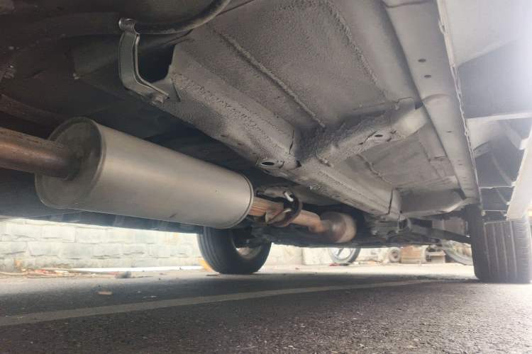 Used Haval M6 2019 1.5T DCT Two-Wheel Drive Elite Version China VI Standard Chassis Rear Right