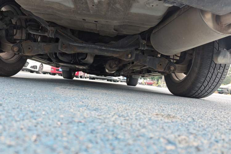 Used Haval M6 2019 1.5T DCT Two-Wheel Drive Elite Version China VI Standard Chassis Rear