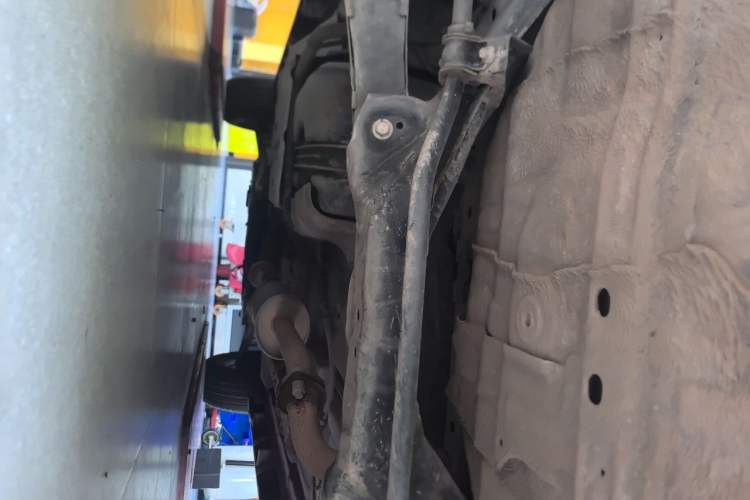 Used Haval M6 2019 1.5T DCT Two-Wheel Drive Elite Version China VI Standard Chassis Rear