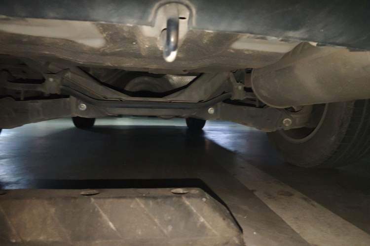 Used Haval M6 2019 1.5T Manual Two-Wheel Drive Elite Version China V Standard Chassis Rear