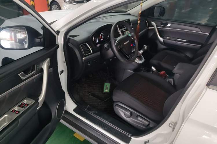 Used Haval M6 2019 1.5T Manual Two-Wheel Drive Urban Version China VI Standard Driver Seat