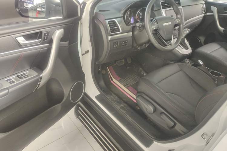 Used Haval M6 2019 1.5T DCT Two-Wheel Drive Value Edition China VI Standard Driver Seat