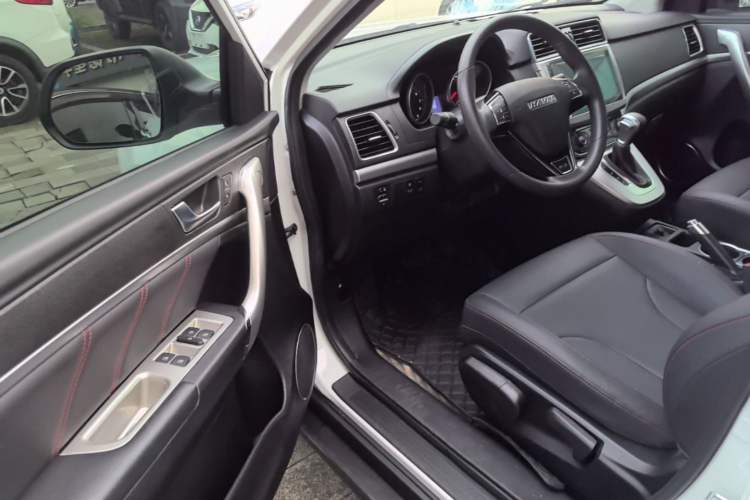 Used Haval M6 2019 1.5T DCT Two-Wheel Drive Value Edition China VI Standard Driver Seat