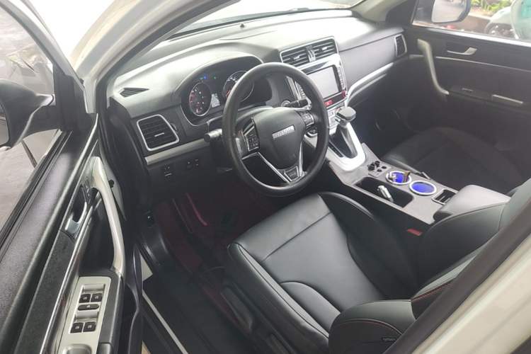 Used Haval M6 2019 1.5T DCT Two-Wheel Drive Elite Version China V Standard Driver Seat