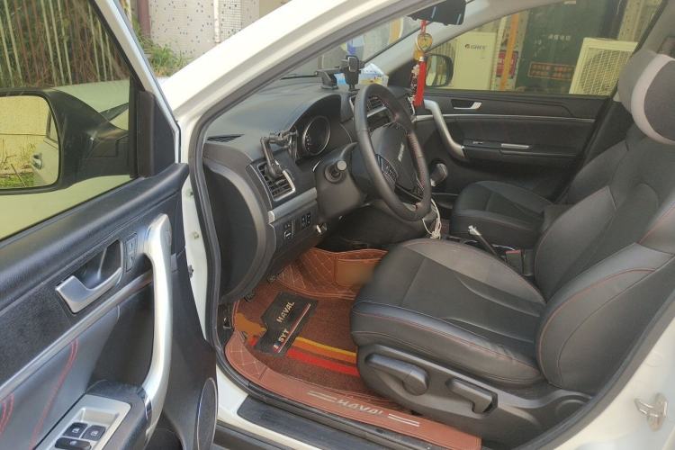 Used Haval M6 2019 1.5T Manual Two-Wheel Drive Elite Version China VI Standard Driver Seat