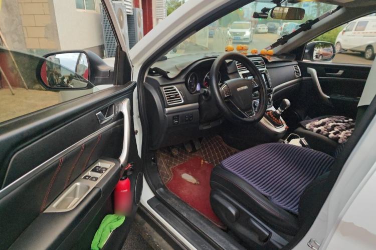 Used Haval M6 2019 1.5T Manual Two-Wheel Drive Elite Version China V Standard Driver Seat