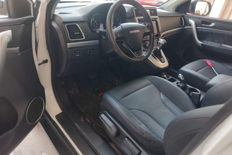Used Haval M6 2019 1.5T DCT Two-Wheel Drive Value Edition China VI Standard Driver Seat