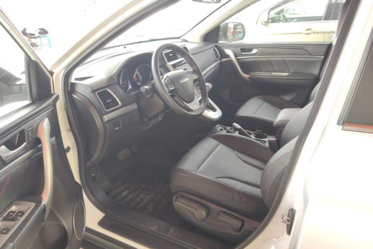 Used Haval M6 2019 1.5T DCT Two-Wheel Drive Elite Version China VI Standard Driver Seat