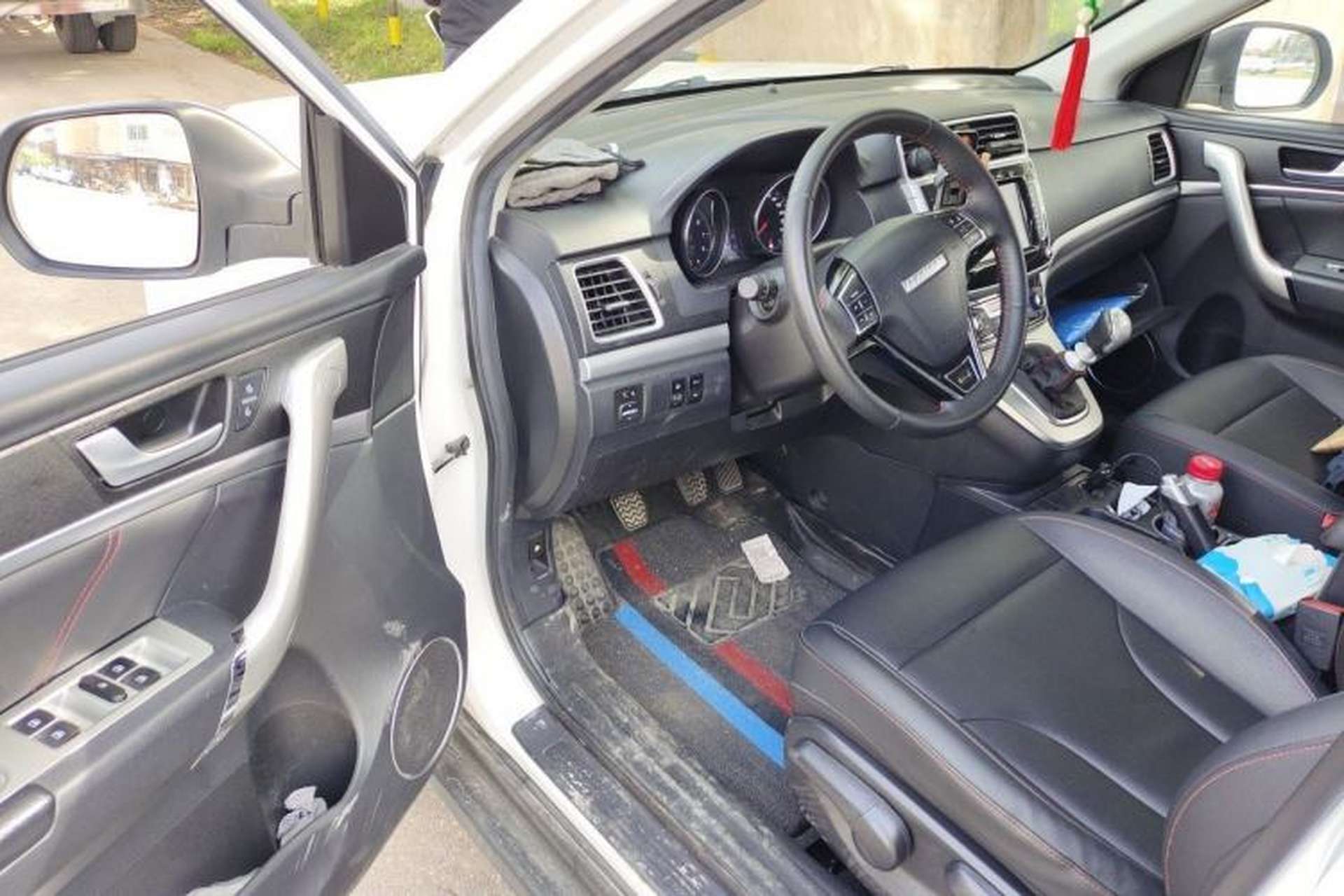 Used Haval M6 2019 1.5T Manual Two-Wheel Drive Elite Version China VI Standard Driver Seat
