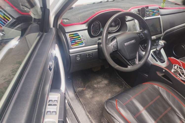 Used Haval M6 2019 1.5T DCT Two-Wheel Drive Value Edition China VI Standard Driver Seat