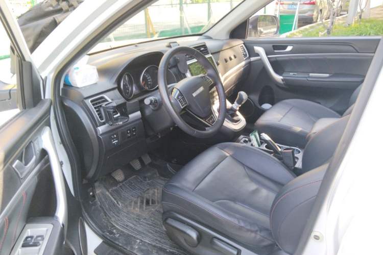 Used Haval M6 2019 1.5T Manual Two-Wheel Drive Elite Version China V Standard Driver Seat