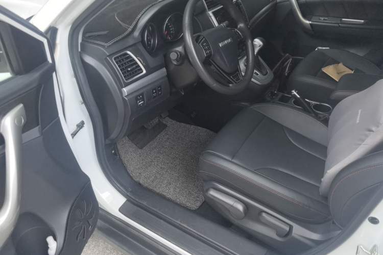 Used Haval M6 2019 1.5T DCT Two-Wheel Drive Value Edition China VI Standard Driver Seat