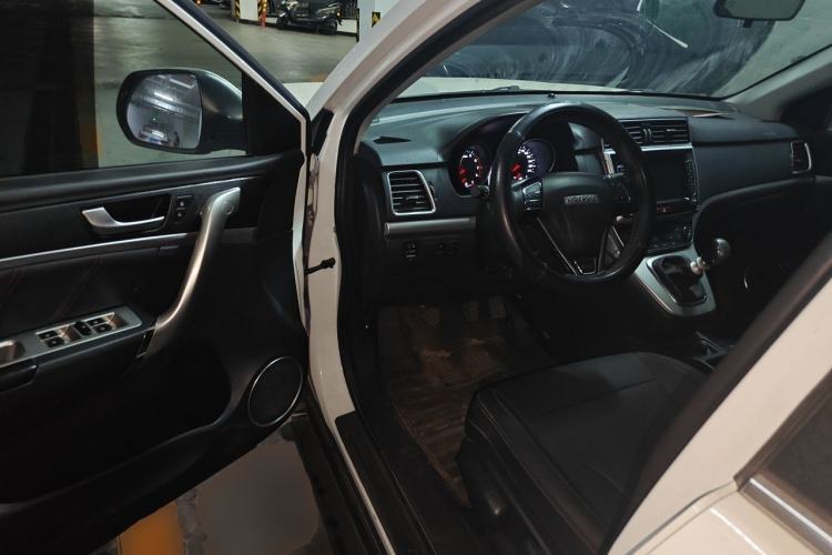 Used Haval M6 2019 1.5T Manual Two-Wheel Drive Elite Version China VI Standard Driver Seat