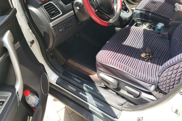 Used Haval M6 2019 1.5T DCT Two-Wheel Drive Value Edition China VI Standard Driver Seat