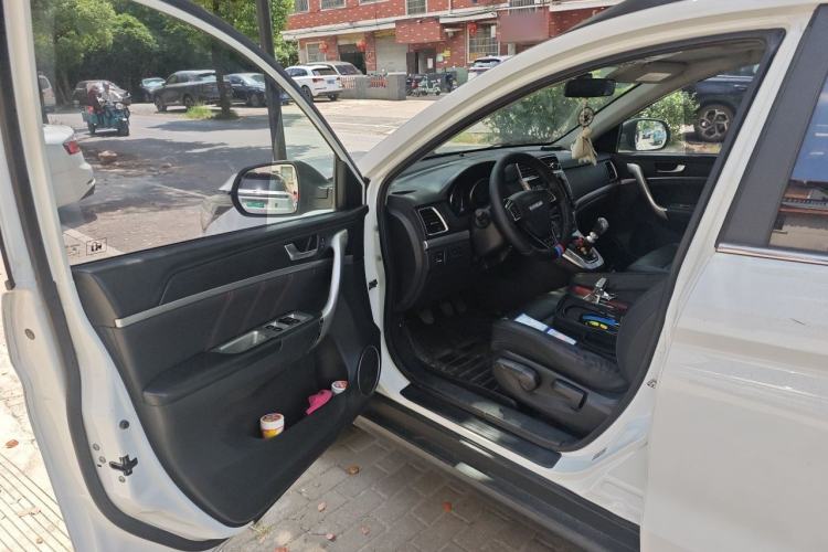 Used Haval M6 2019 1.5T Manual Two-Wheel Drive Elite Version China VI Standard Driver Seat