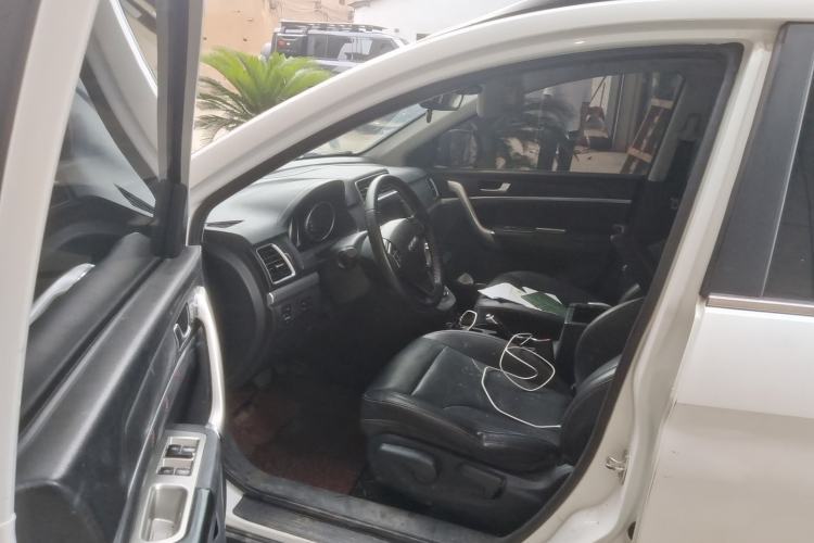 Used Haval M6 2019 1.5T DCT Two-Wheel Drive Elite Version China VI Standard Driver Seat