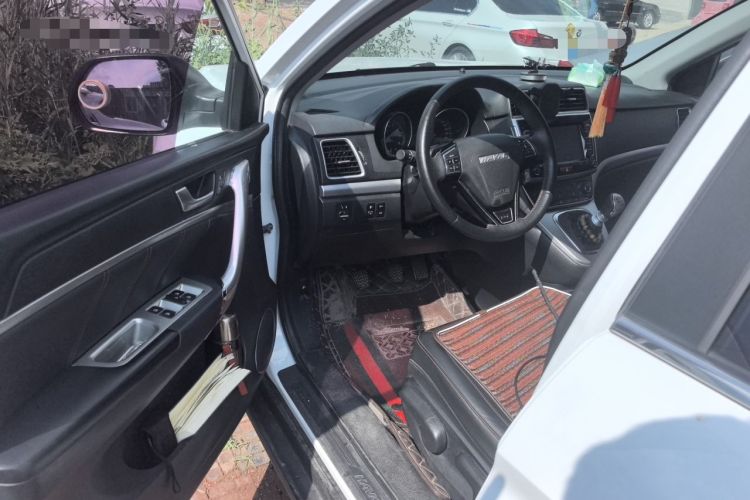 Used Haval M6 2019 1.5T Manual Two-Wheel Drive Elite Version China VI Standard Driver Seat