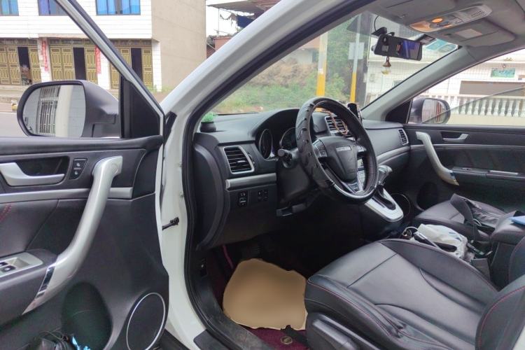 Used Haval M6 2019 1.5T DCT Two-Wheel Drive Elite Version China V Standard Driver Seat