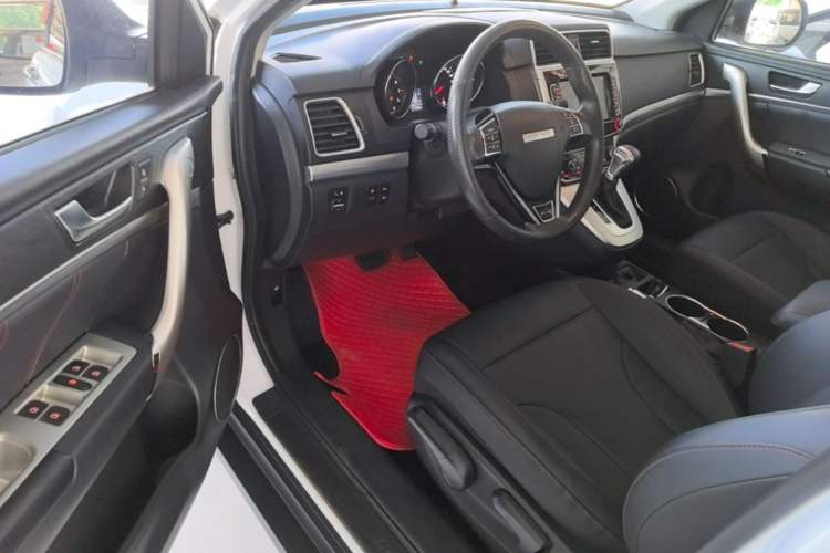 Used Haval M6 2019 1.5T DCT Two-Wheel Drive Value Edition China VI Standard Driver Seat