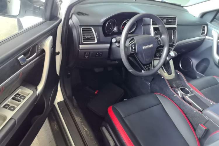Used Haval M6 2019 1.5T DCT Two-Wheel Drive Urban Version China VI Standard Driver Seat