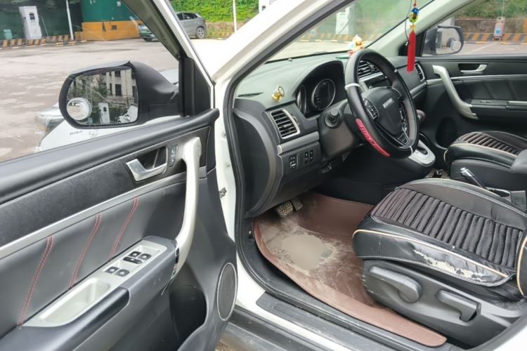 Used Haval M6 2019 1.5T DCT Two-Wheel Drive Elite Version China VI Standard Driver Seat