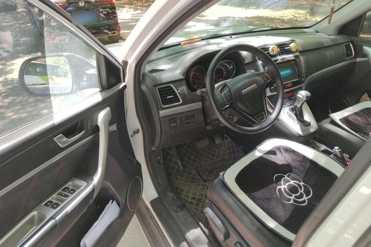 Used Haval M6 2019 1.5T DCT Two-Wheel Drive Elite Version China VI Standard Driver Seat