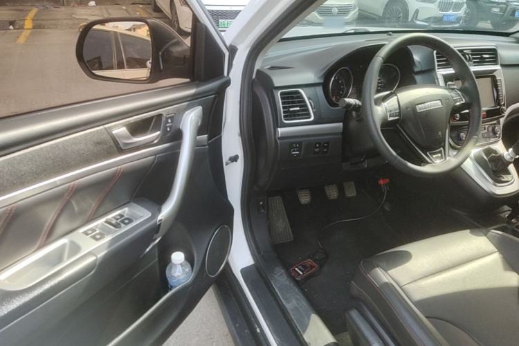 Used Haval M6 2019 1.5T Manual Two-Wheel Drive Elite Version China VI Standard Driver Seat