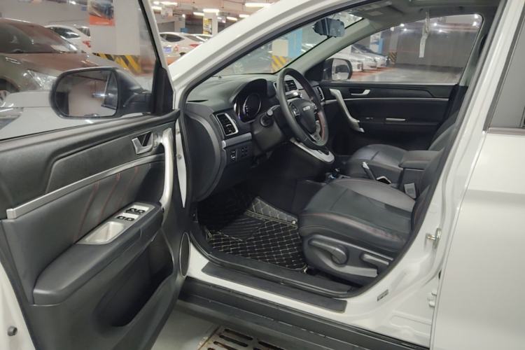 Used Haval M6 2019 1.5T DCT Two-Wheel Drive Elite Version China V Standard Driver Seat