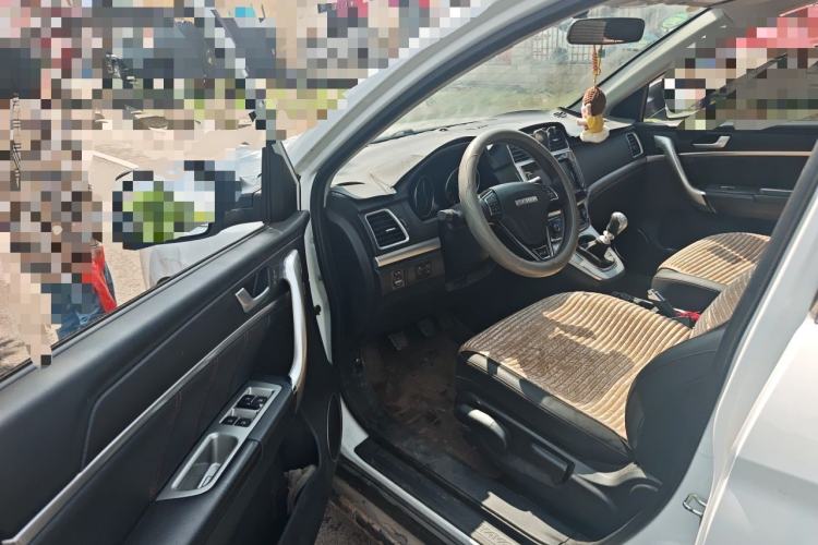 Used Haval M6 2019 1.5T Manual Two-Wheel Drive Elite Version China VI Standard Driver Seat