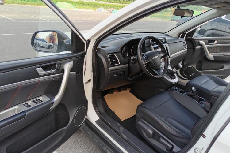 Used Haval M6 2019 1.5T Manual Two-Wheel Drive Elite Version China VI Standard Driver Seat
