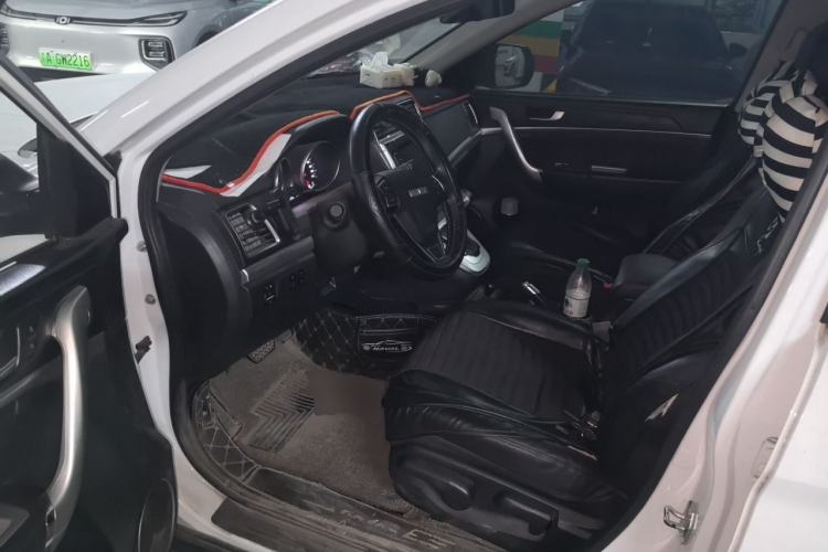 Used Haval M6 2019 1.5T DCT Two-Wheel Drive Elite Version China VI Standard Driver Seat