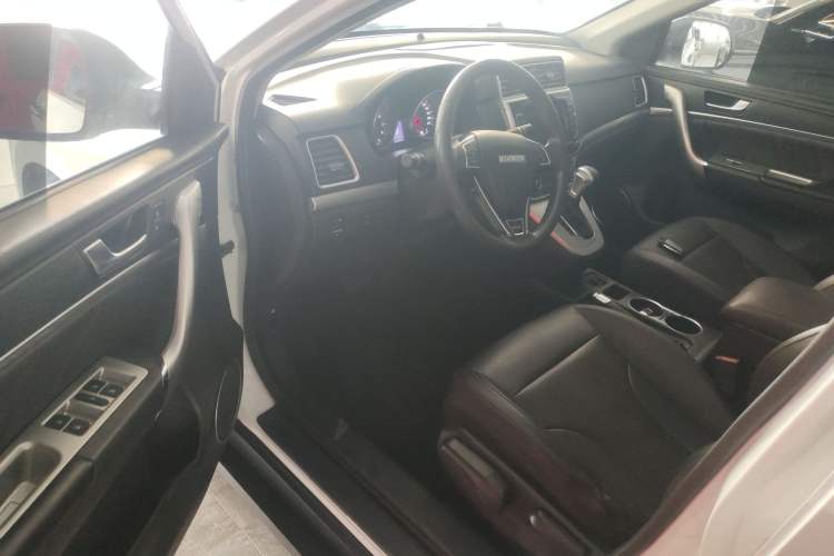 Used Haval M6 2019 1.5T DCT Two-Wheel Drive Value Edition China VI Standard Driver Seat