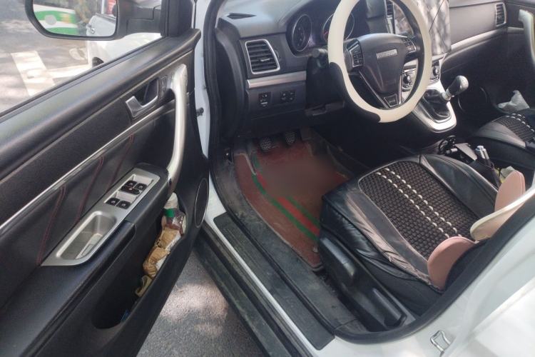 Used Haval M6 2019 1.5T Manual Two-Wheel Drive Urban Version China VI Standard Driver Seat