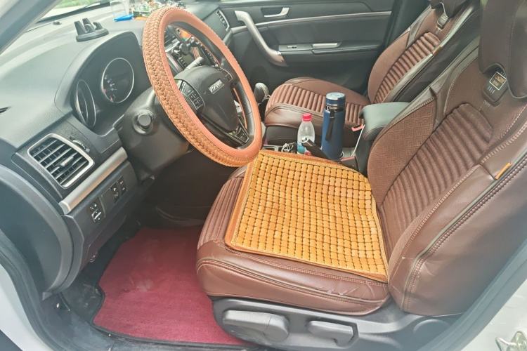 Used Haval M6 2019 1.5T Manual Two-Wheel Drive Urban Version China VI Standard Driver Seat