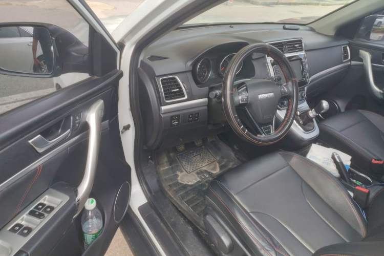 Used Haval M6 2019 1.5T Manual Two-Wheel Drive Elite Version China V Standard Driver Seat
