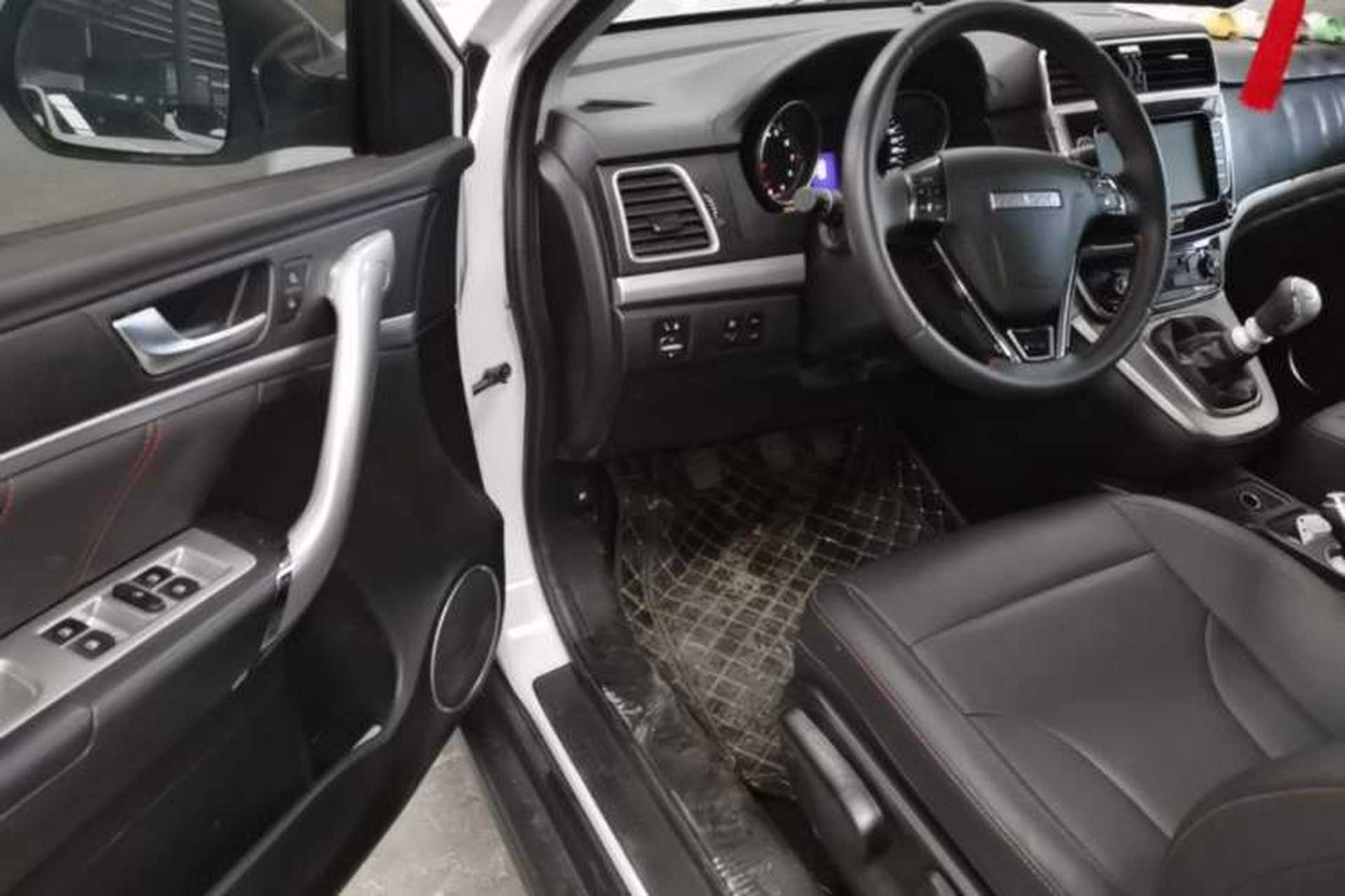 Used Haval M6 2019 1.5T Manual Two-Wheel Drive Elite Version China VI Standard Driver Seat
