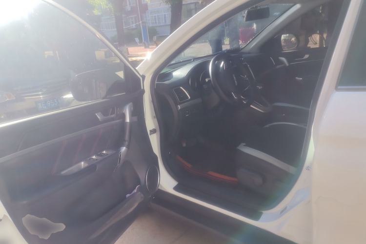 Used Haval M6 2019 1.5T DCT Two-Wheel Drive Value Edition China VI Standard Driver Seat