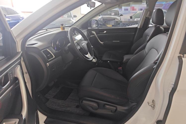 Used Haval M6 2019 1.5T DCT Two-Wheel Drive Value Edition China VI Standard Driver Seat