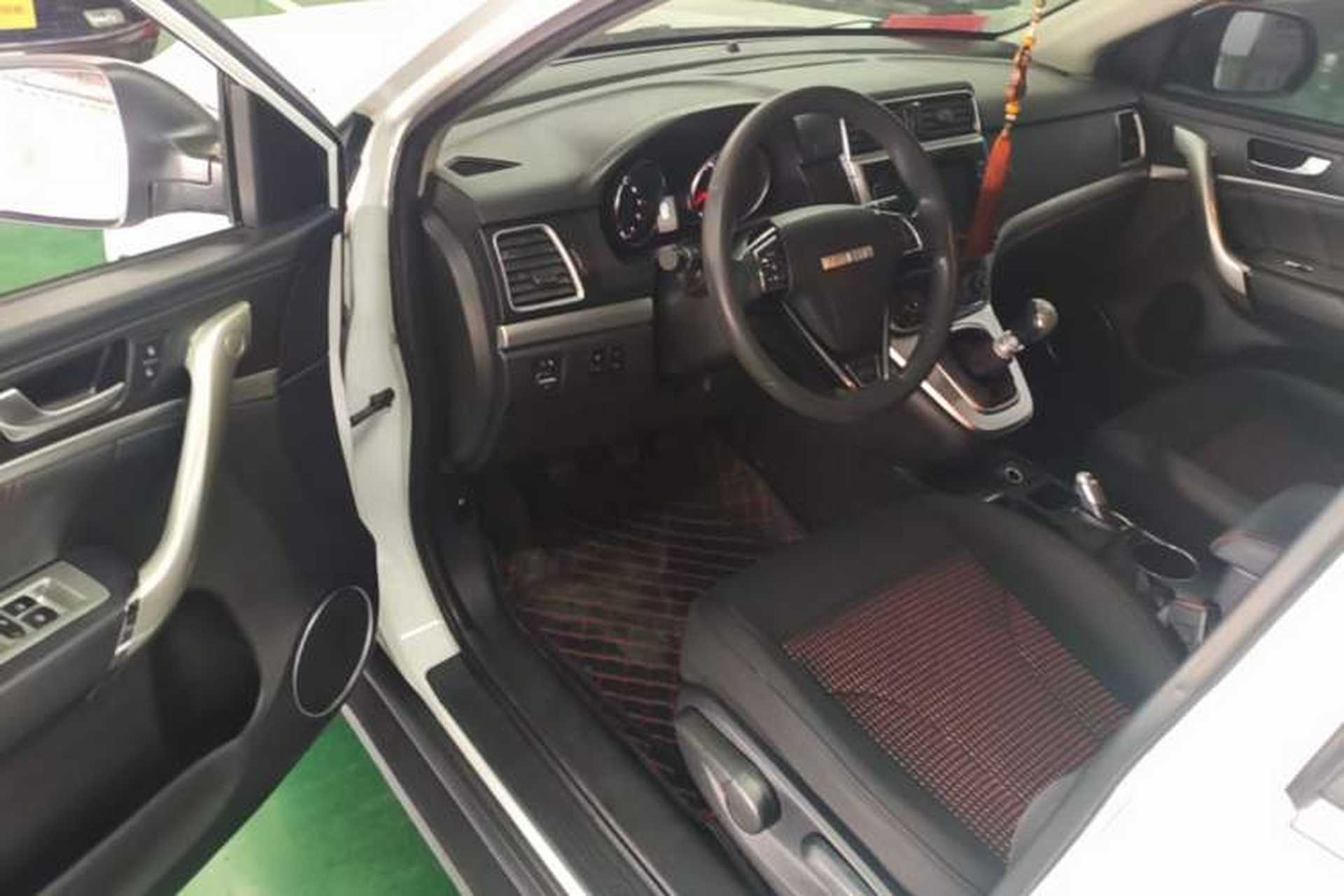 Used Haval M6 2019 1.5T Manual Two-Wheel Drive Urban Version China VI Standard Driver Seat
