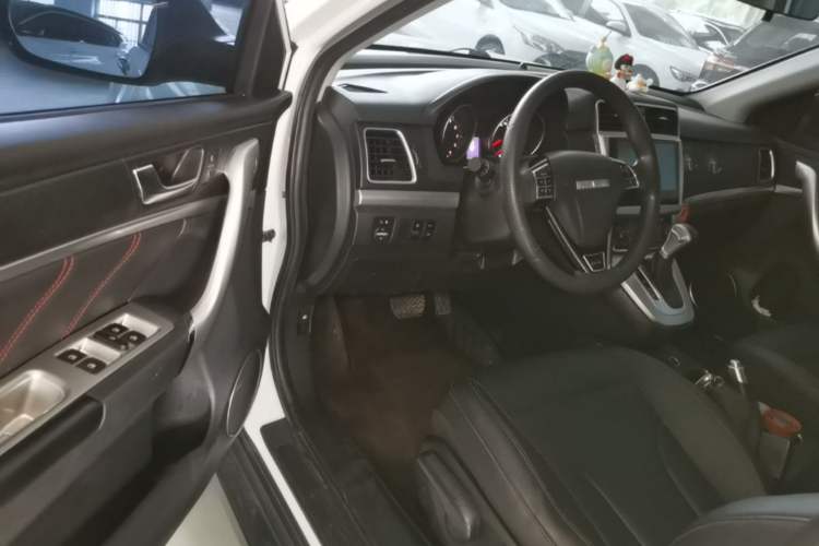 Used Haval M6 2019 1.5T DCT Two-Wheel Drive Value Edition China VI Standard Driver Seat