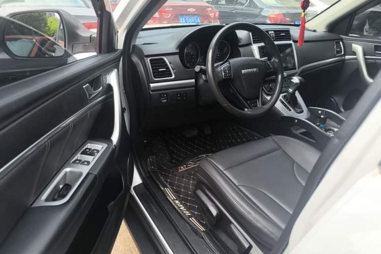Used Haval M6 2019 1.5T DCT Two-Wheel Drive Value Edition China VI Standard Driver Seat