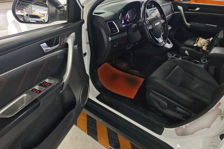 Used Haval M6 2019 1.5T DCT Two-Wheel Drive Elite Version China VI Standard Driver Seat