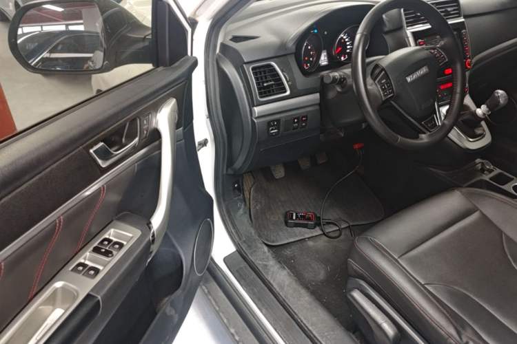 Used Haval M6 2019 1.5T Manual Two-Wheel Drive Elite Version China VI Standard Driver Seat