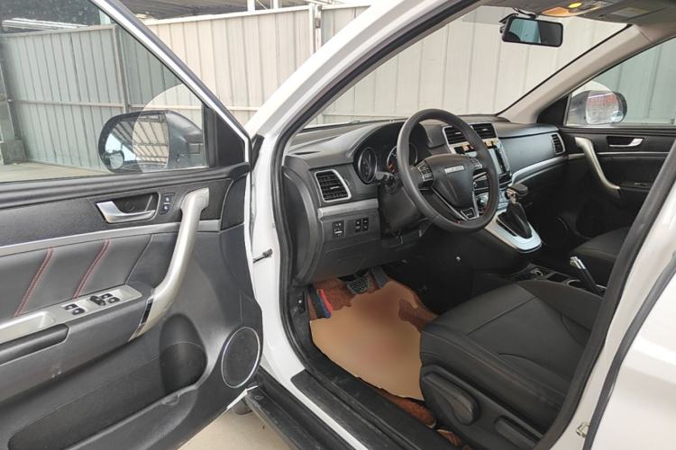 Used Haval M6 2019 1.5T DCT Two-Wheel Drive Elite Version China VI Standard Driver Seat