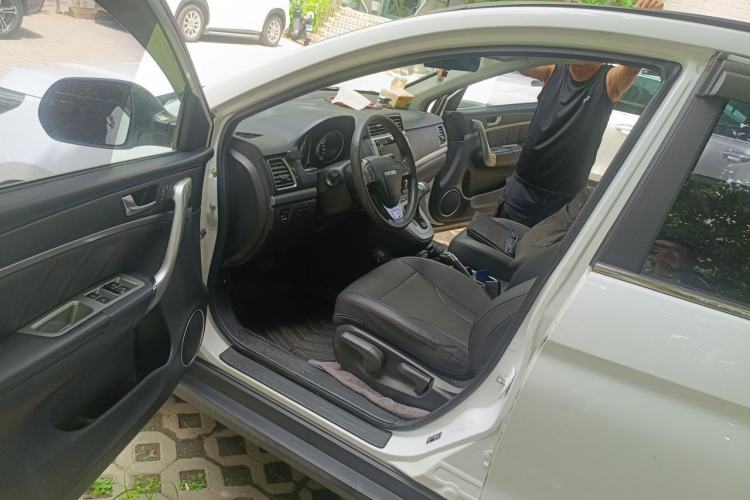 Used Haval M6 2019 1.5T DCT Two-Wheel Drive Value Edition China VI Standard Driver Seat